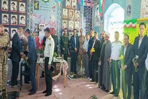 تجدید میثاق مدیران و کارکنان سلامت شهرستان اقلید با شهدا در آغاز اولین روز از هفته گرامیداشت دفاع مقدس